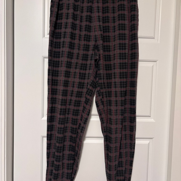 Calvin Klein Men's Black and Red Plaid Joggers - Picture 1 of 2